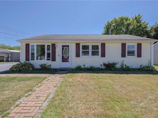 3 bedroom, Bristol RI 02809 105535417