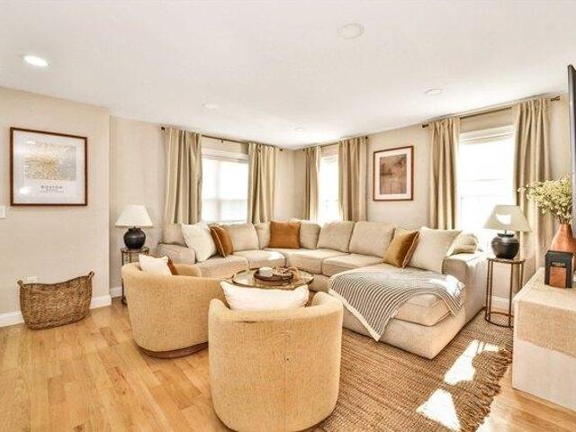 3 bedroom, Brockton MA 02302 105386311