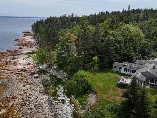 3 bedroom, Brooklin ME 04616 105679563