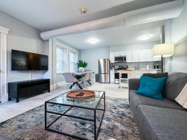 3 bedroom, Brookline MA 02446 LS85309375