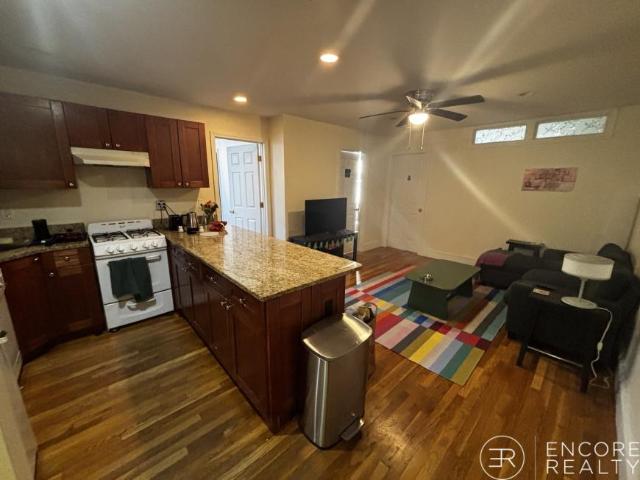 3 bedroom, Brookline MA 02446 LS99094060