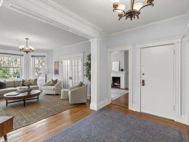 3 bedroom, Brookline MA 02446 105364480