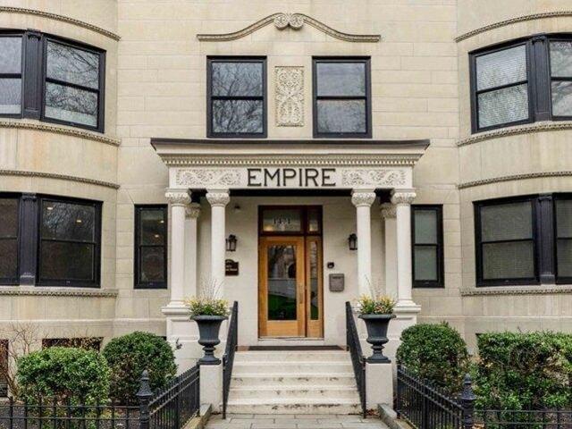 3 bedroom, Brookline MA 02446 105418999