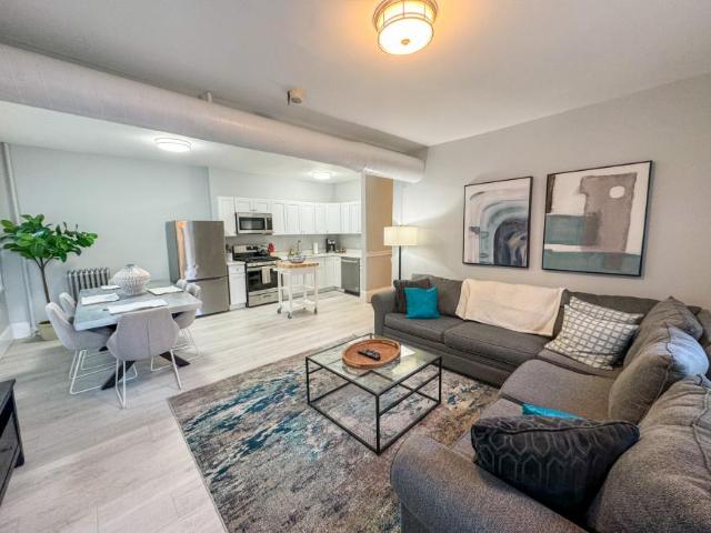 3 bedroom, Brookline MA 02446 98273202