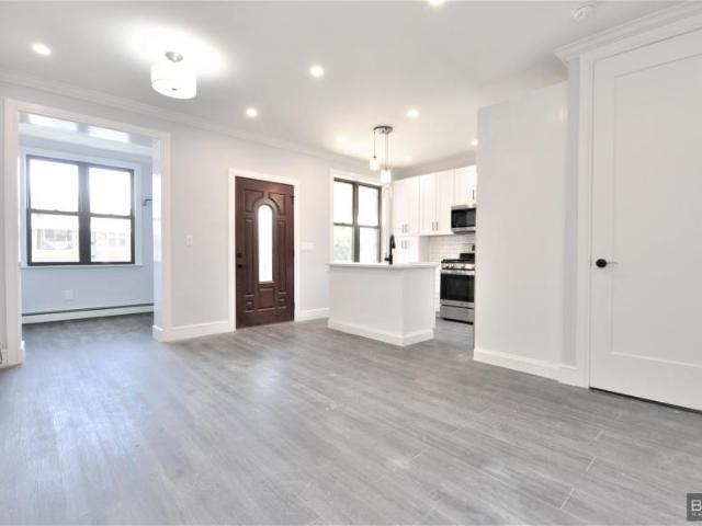 3 bedroom, Brooklyn NY 11203 105996935