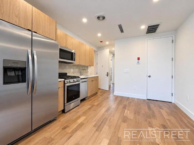 3 bedroom, BROOKLYN NY 11233 106010829
