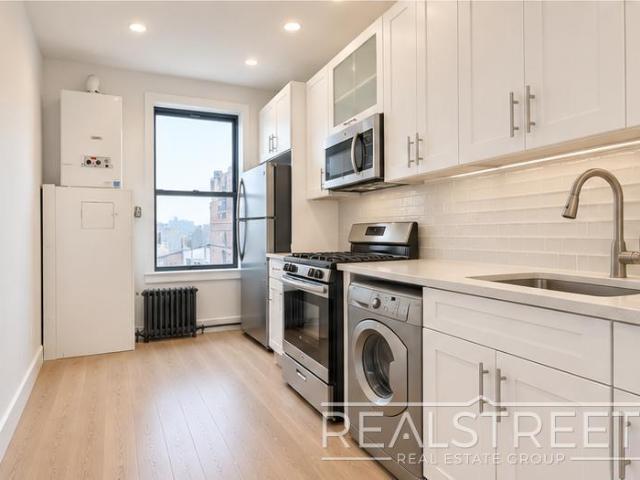 3 bedroom, Brooklyn NY 11233 LS105628672