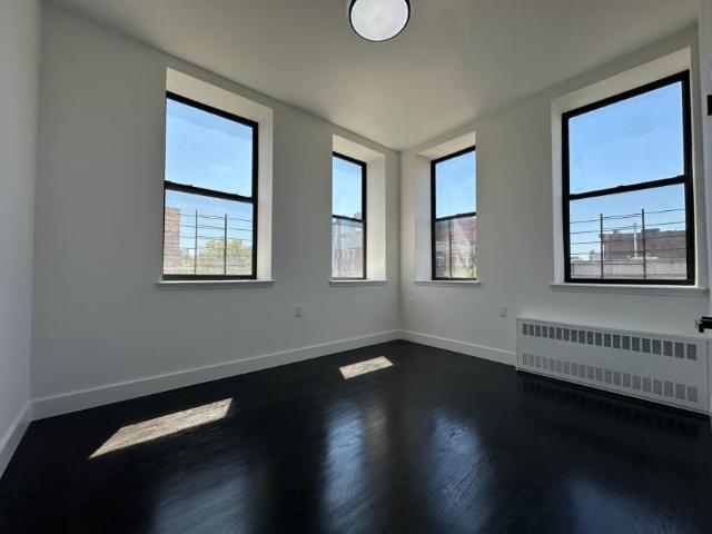 3 bedroom, Brooklyn NY 11238 LS102220925