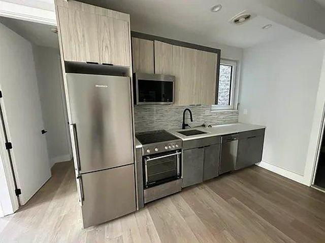 3 bedroom, Bronx NY 10454 LS93581813