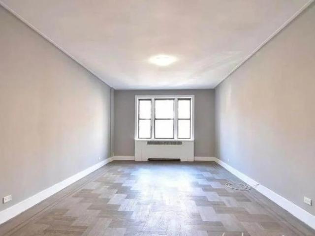 3 bedroom, BRONX NY 10463 LS97002288
