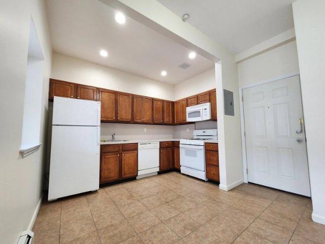 3 bedroom, Bronx NY 10465 97368641