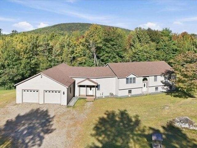 3 bedroom, Bucksport ME 04416 105661800