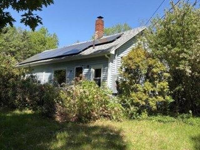 3 bedroom, Bucksport ME 04416 105750555