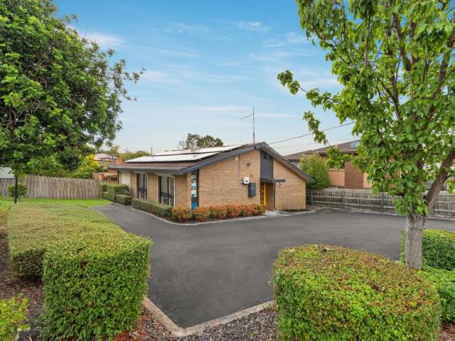 3 Bedroom House Bulleen VIC 102763488