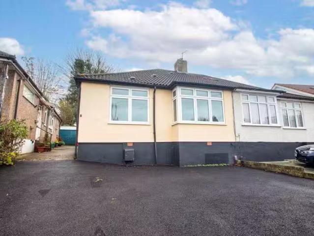 3 bedroom bungalow for rent in Cranleigh Close, Orpington, BR6
