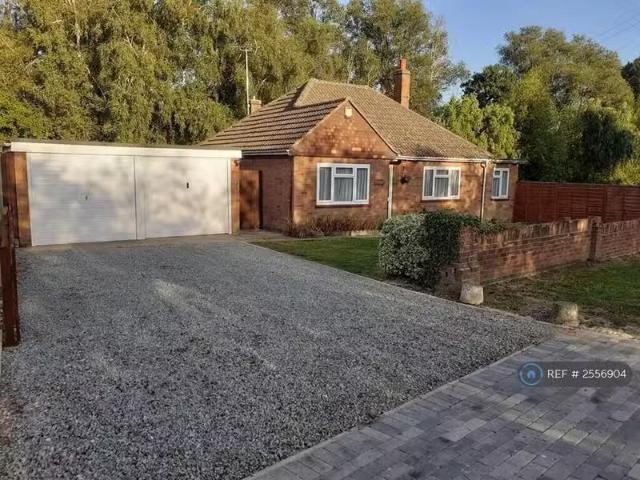 3 bedroom bungalow for rent in Maldon Road, Witham, CM8