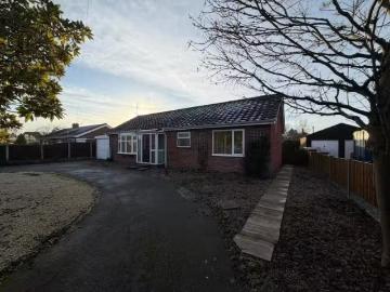3 bedroom bungalow for rent in Treswell Road, Rampton, Retford.