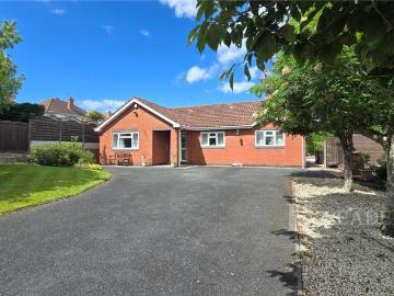 3 bedroom bungalow for sale