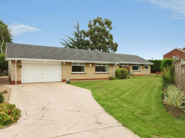 3 bedroom bungalow for sale