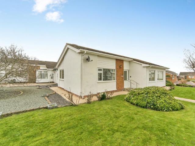 3 bedroom bungalow for sale