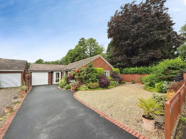 3 bedroom bungalow for sale