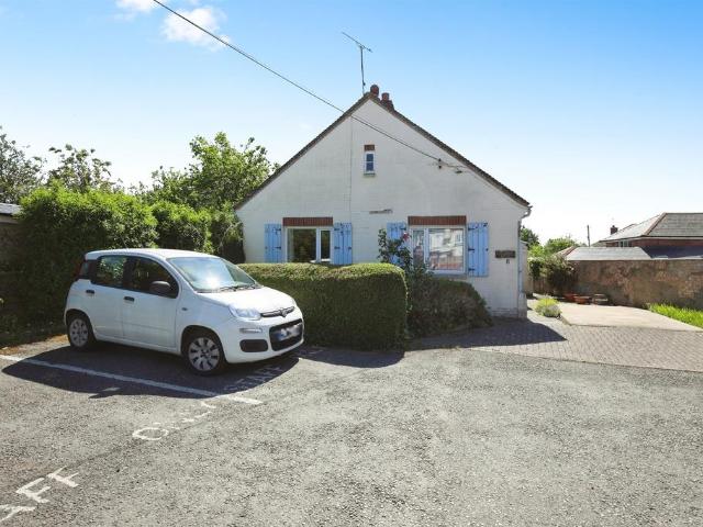 3 bedroom bungalow for sale