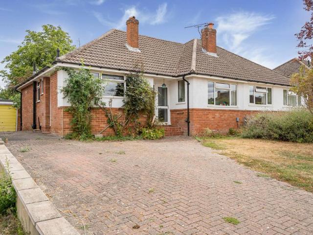 3 bedroom bungalow for sale