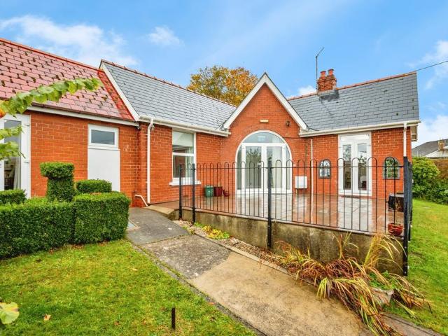 3 bedroom bungalow for sale