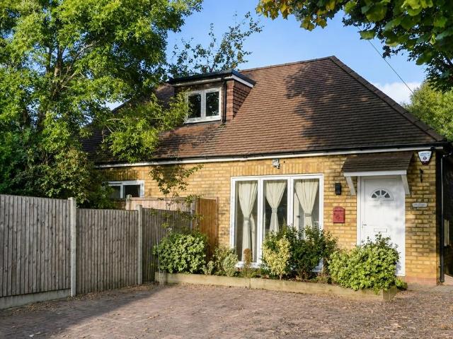 3 bedroom bungalow for sale
