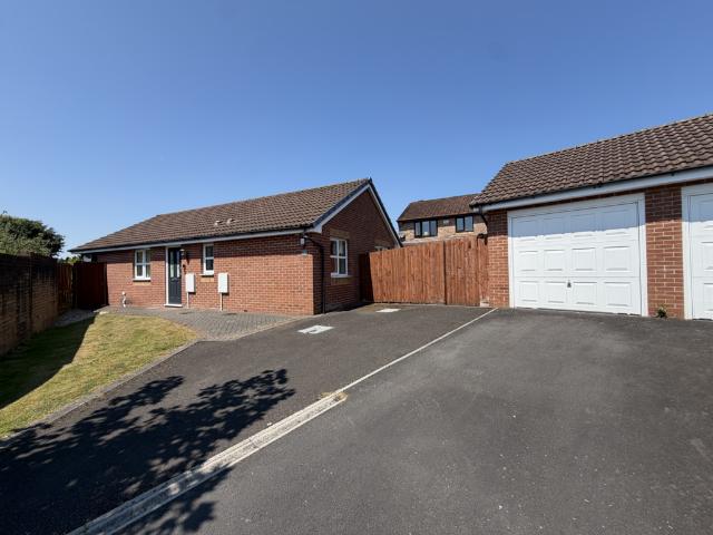 3 bedroom bungalow for sale