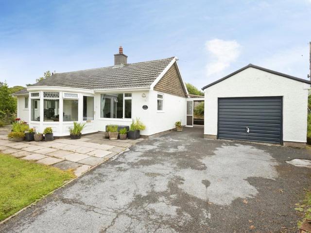 3 bedroom bungalow for sale