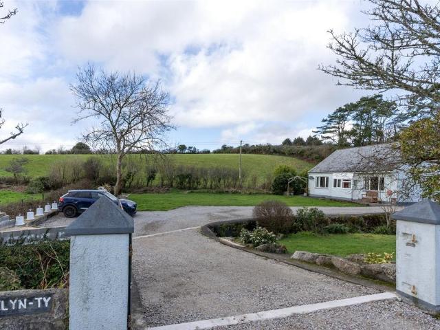 3 bedroom bungalow for sale