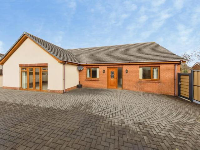 3 bedroom bungalow for sale