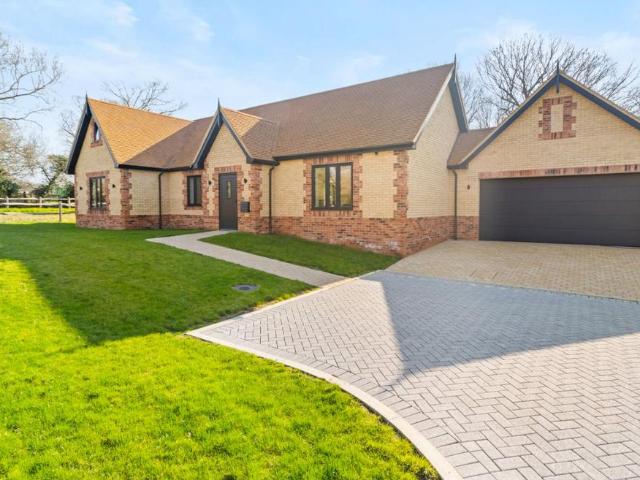 3 bedroom bungalow for sale