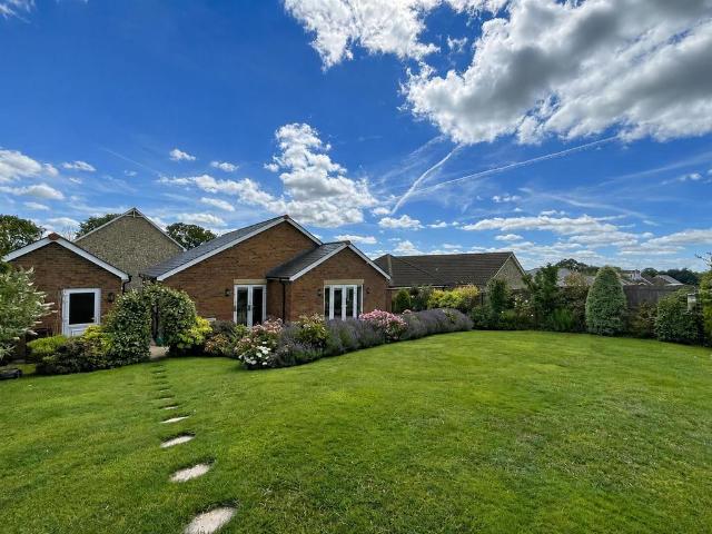 3 bedroom bungalow for sale