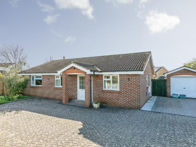 3 bedroom bungalow for sale