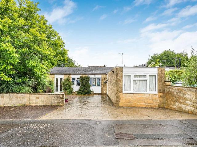 3 bedroom bungalow for sale