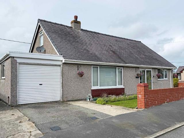 3 bedroom bungalow for sale
