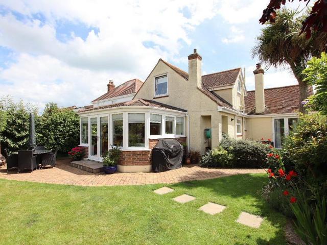 3 bedroom bungalow for sale