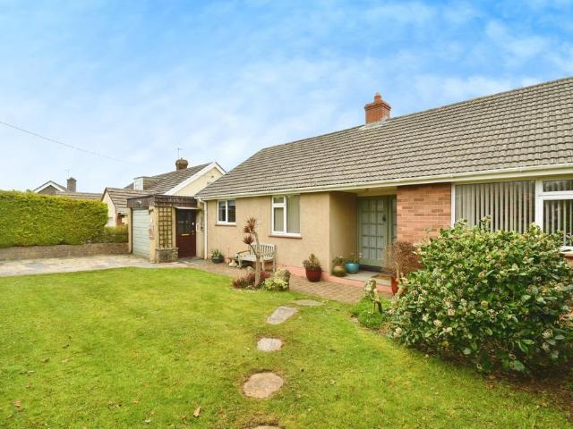3 bedroom bungalow for sale
