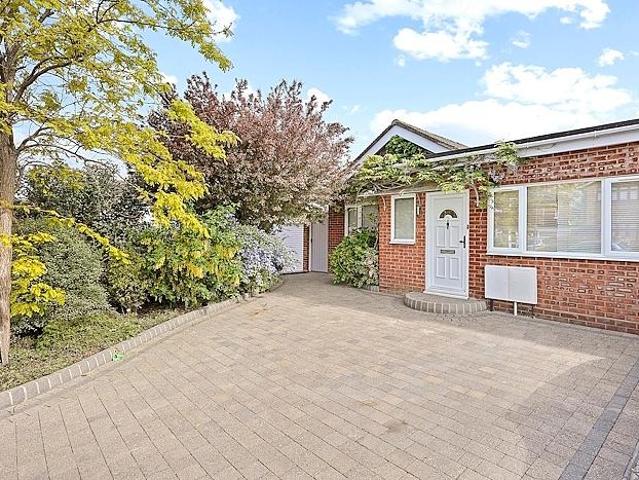 3 bedroom bungalow for sale