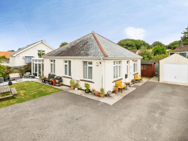 3 bedroom bungalow for sale