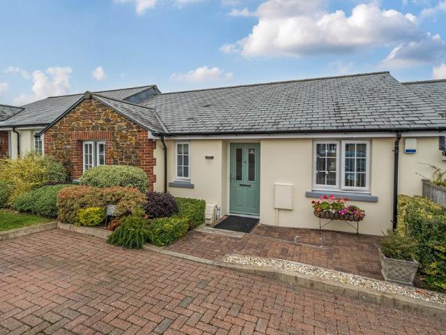 3 bedroom bungalow for sale