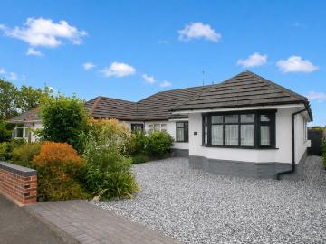 3 bedroom bungalow for sale
