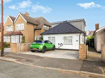 Hackbridge, Greater London - Garden, Gym