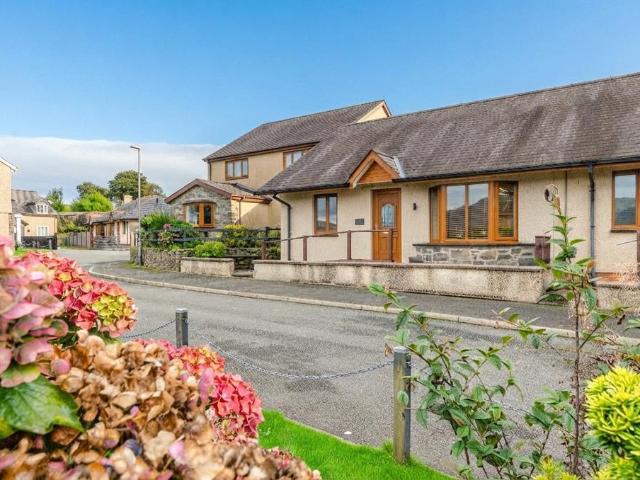 3 bedroom bungalow for sale