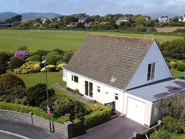 3 bedroom bungalow for sale