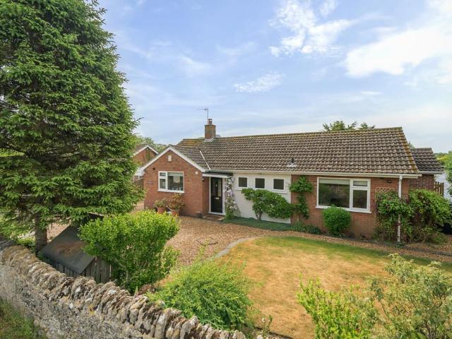 2 bedroom bungalow for sale