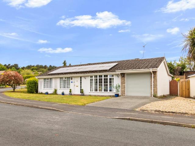 3 bedroom bungalow for sale