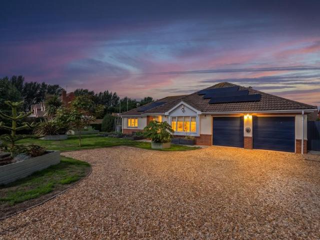 3 bedroom bungalow for sale